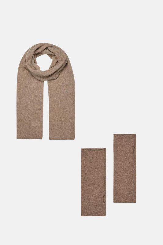 December Treat: Nala/Josefina - Walnut