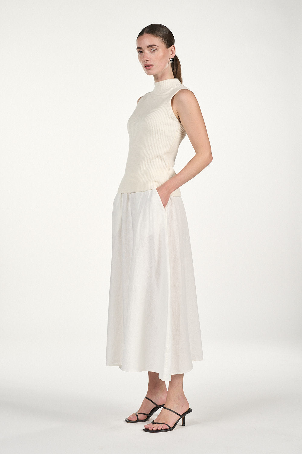 Molly Topp - Off White