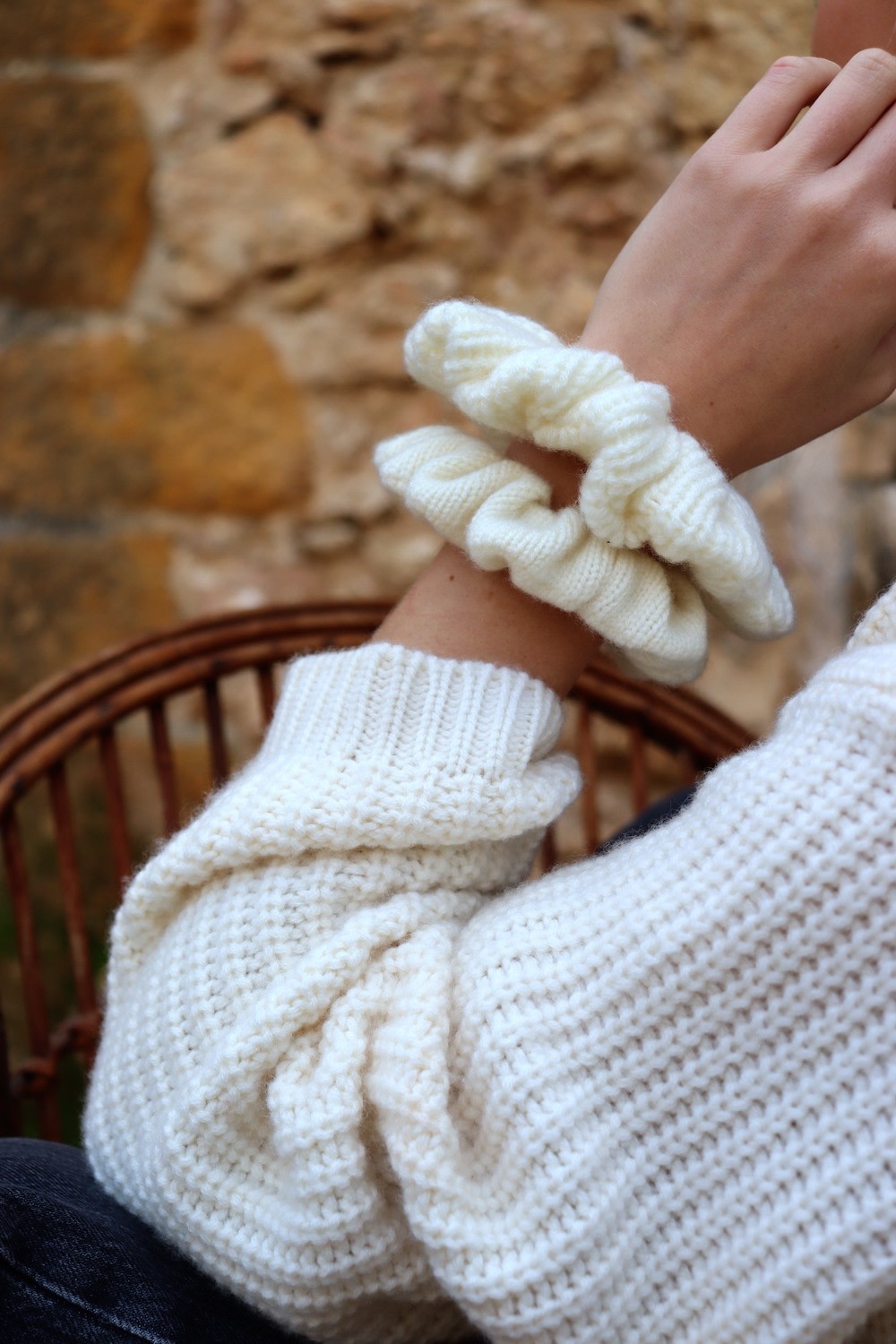 Medium Scrunchie - Off White