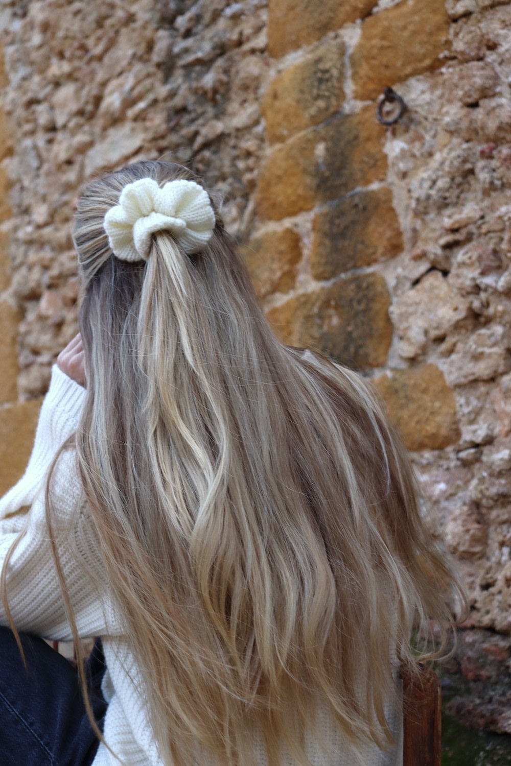 Medium Scrunchie - Off White