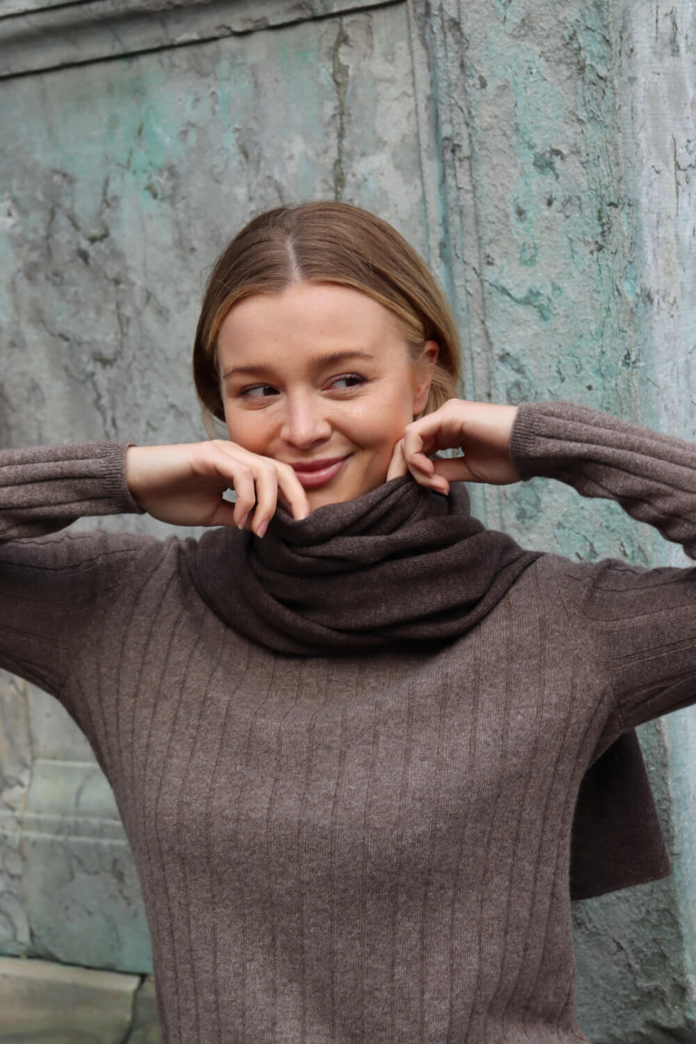 Anna Blouse - Brownstone