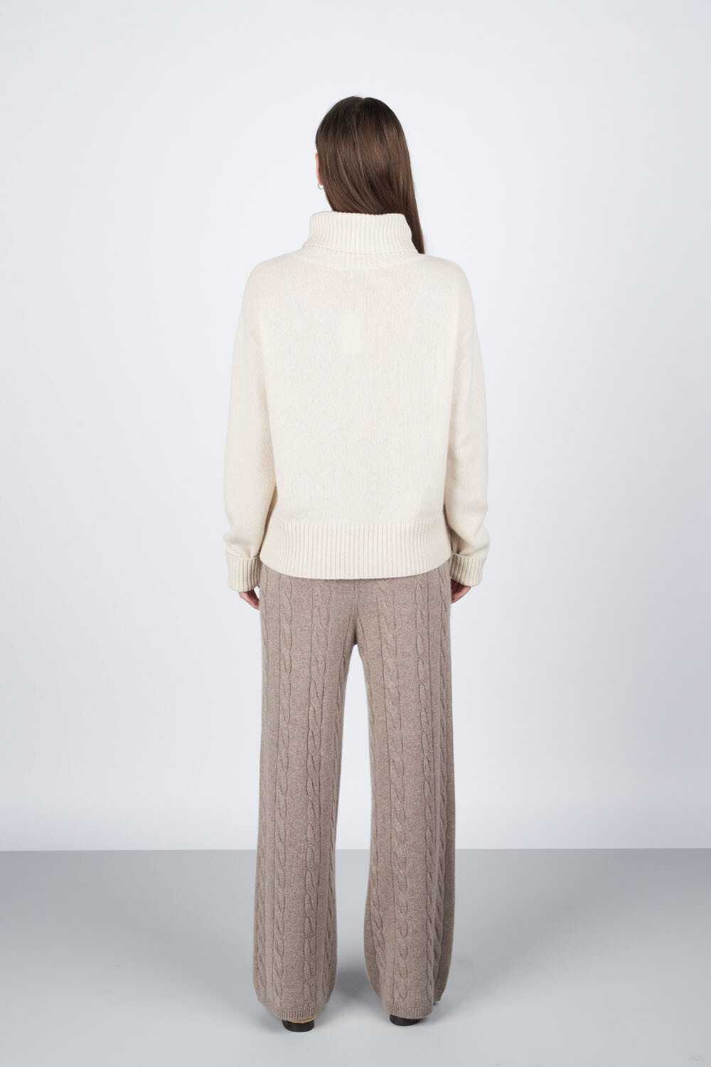 Merle Genser - Varm Beige