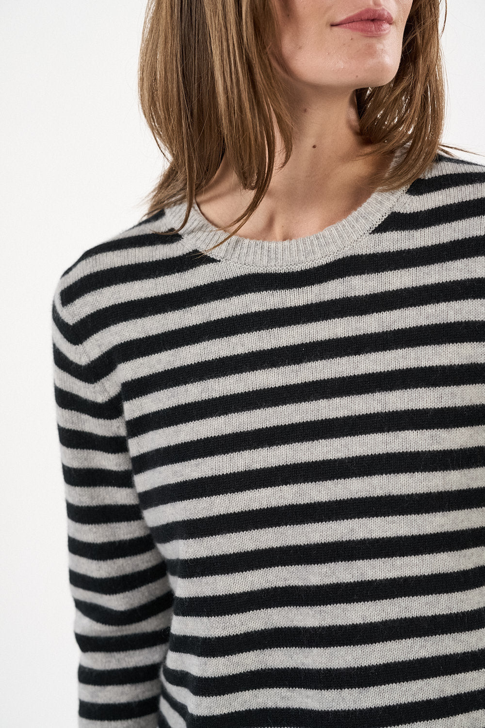 Nukaaka Bluse - Lys Grå/Svart