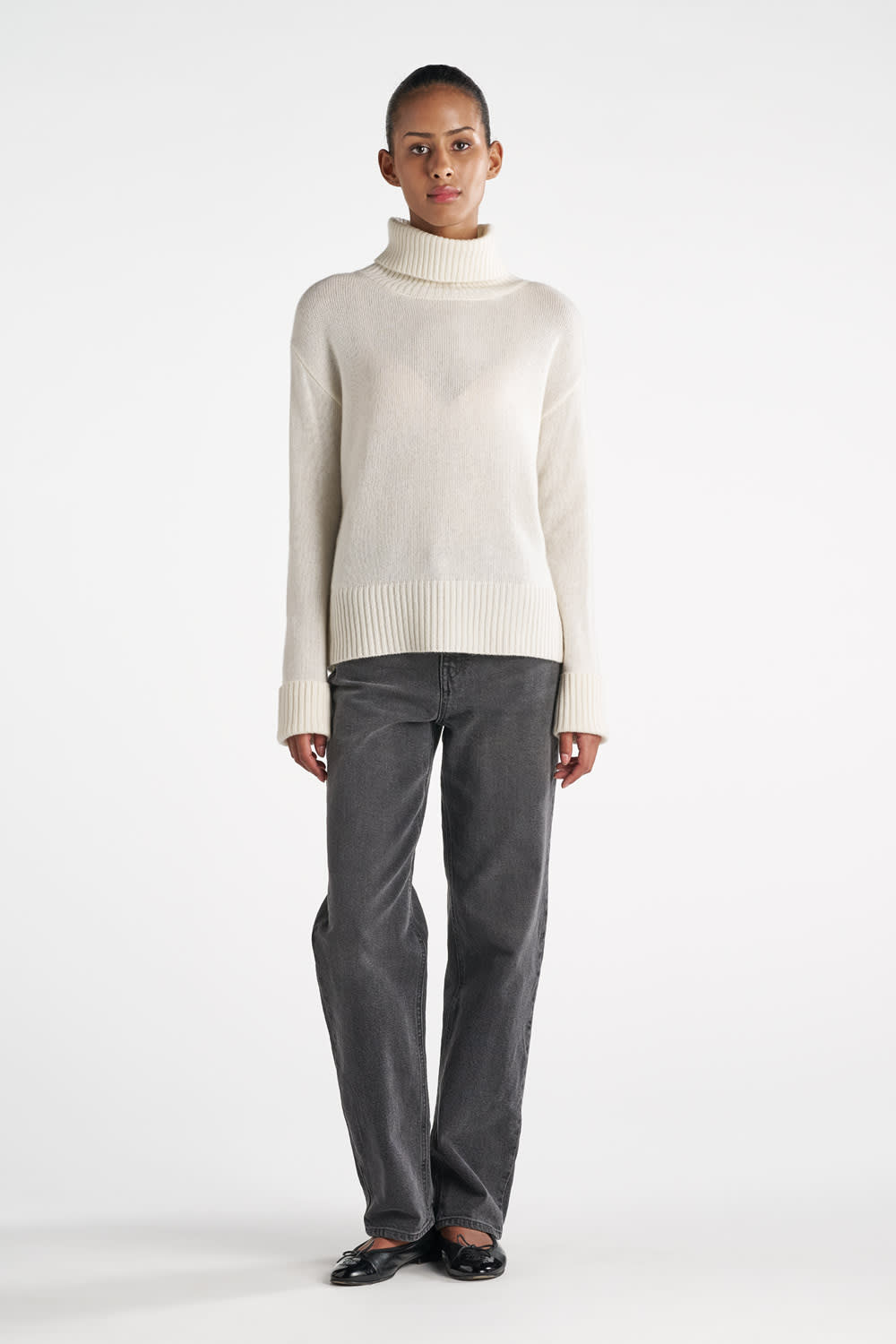 Merle Genser - Off White